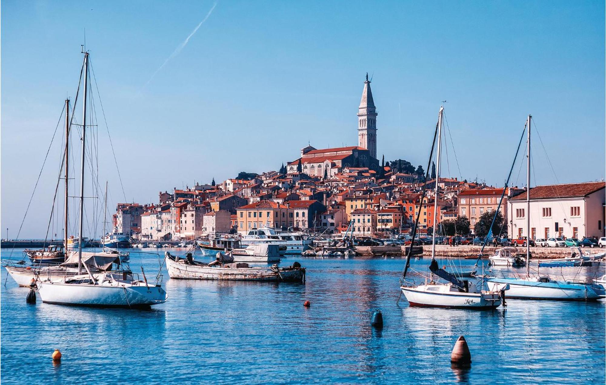 1 Bedroom Lovely Apartment In Rovinj Ngoại thất bức ảnh
